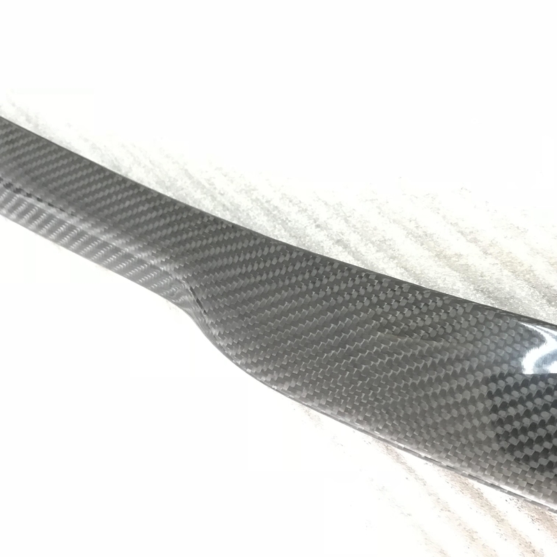 Les pièces de fibre faites sur commande noires de carbone élèvent la résistance de Wing Lip Spoilers High Temperature